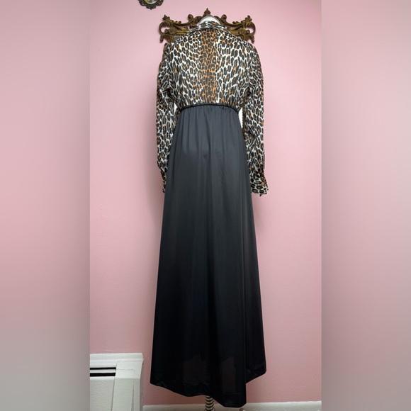 Vintage 60s Vanity Fair Black Leopard Animal Print Hostess Collar Nightgown P - Picture 6 of 9